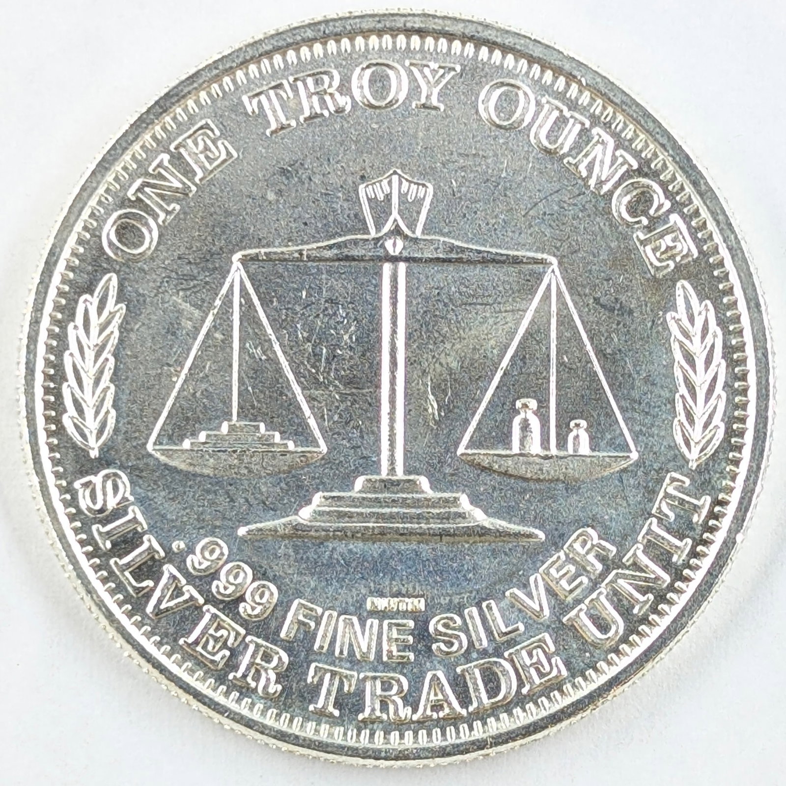 1 Ounce Fine .999 Silver Round - Eagle: Silver