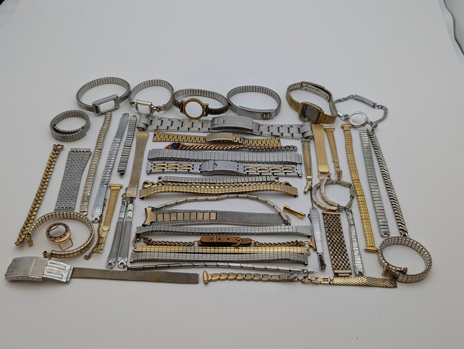 Large lot of Watch Bands- Silver and Gold Toned - 2