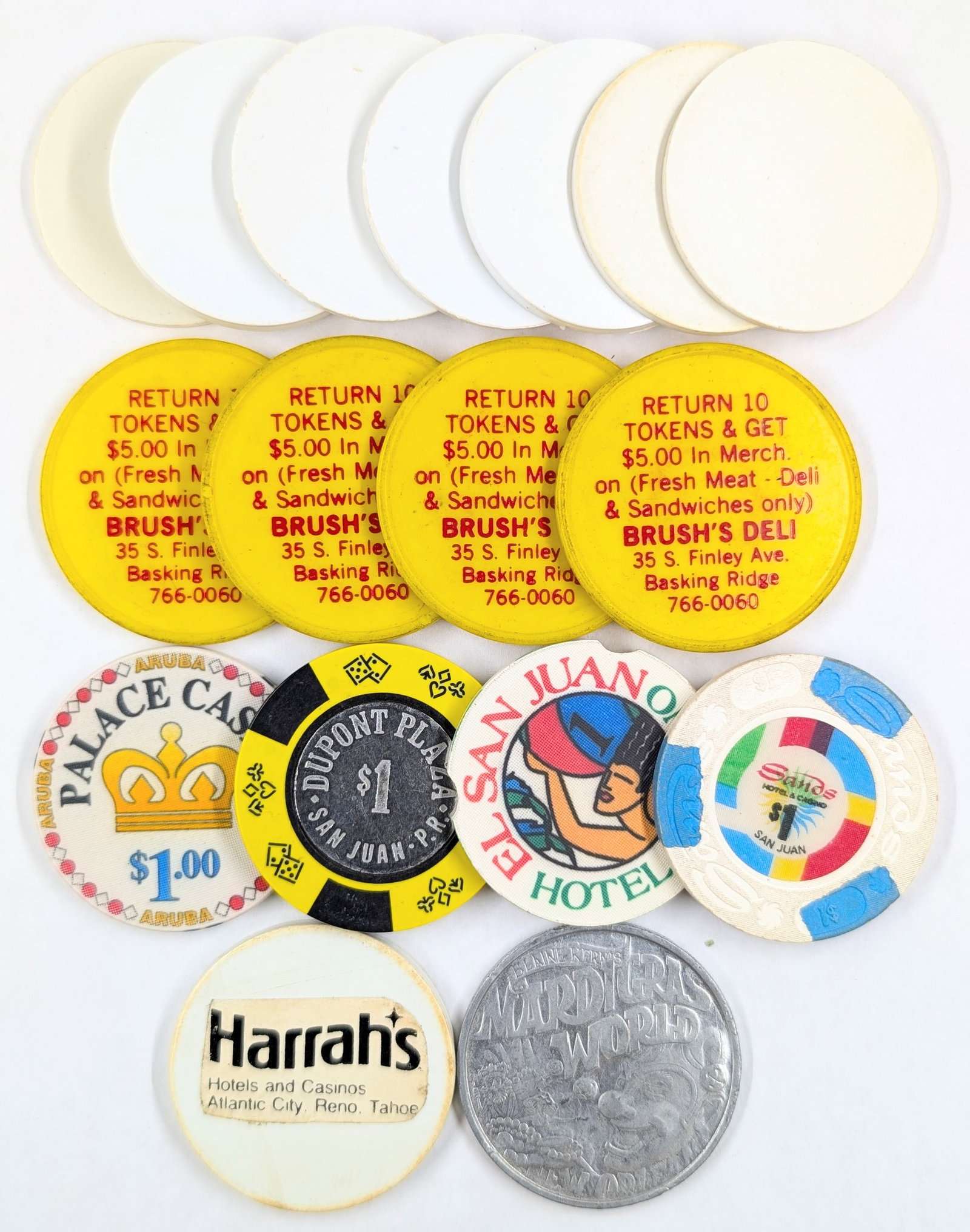 Large Lot of Casino Chips & Business Tokens - Harrah's, Palace, Sands, etc.: Tokens
