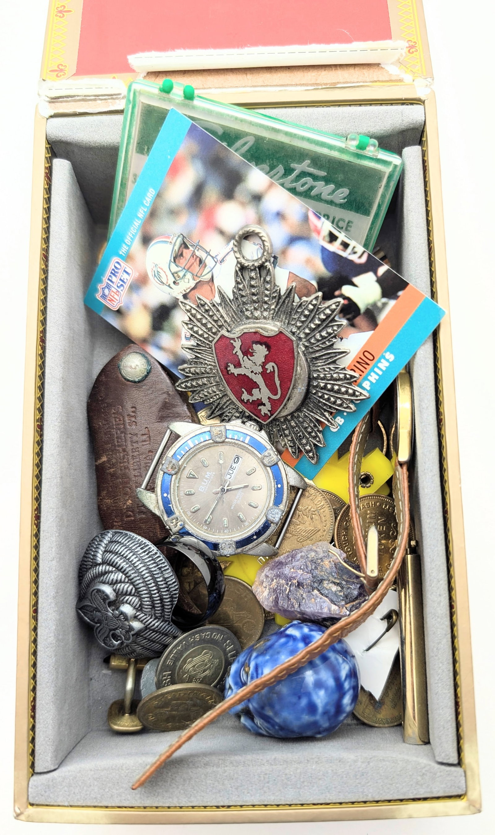 Large Lot of Vintage Items- Tokens, Medals, Patches, Watches, Trading Cards, ect: Vintage