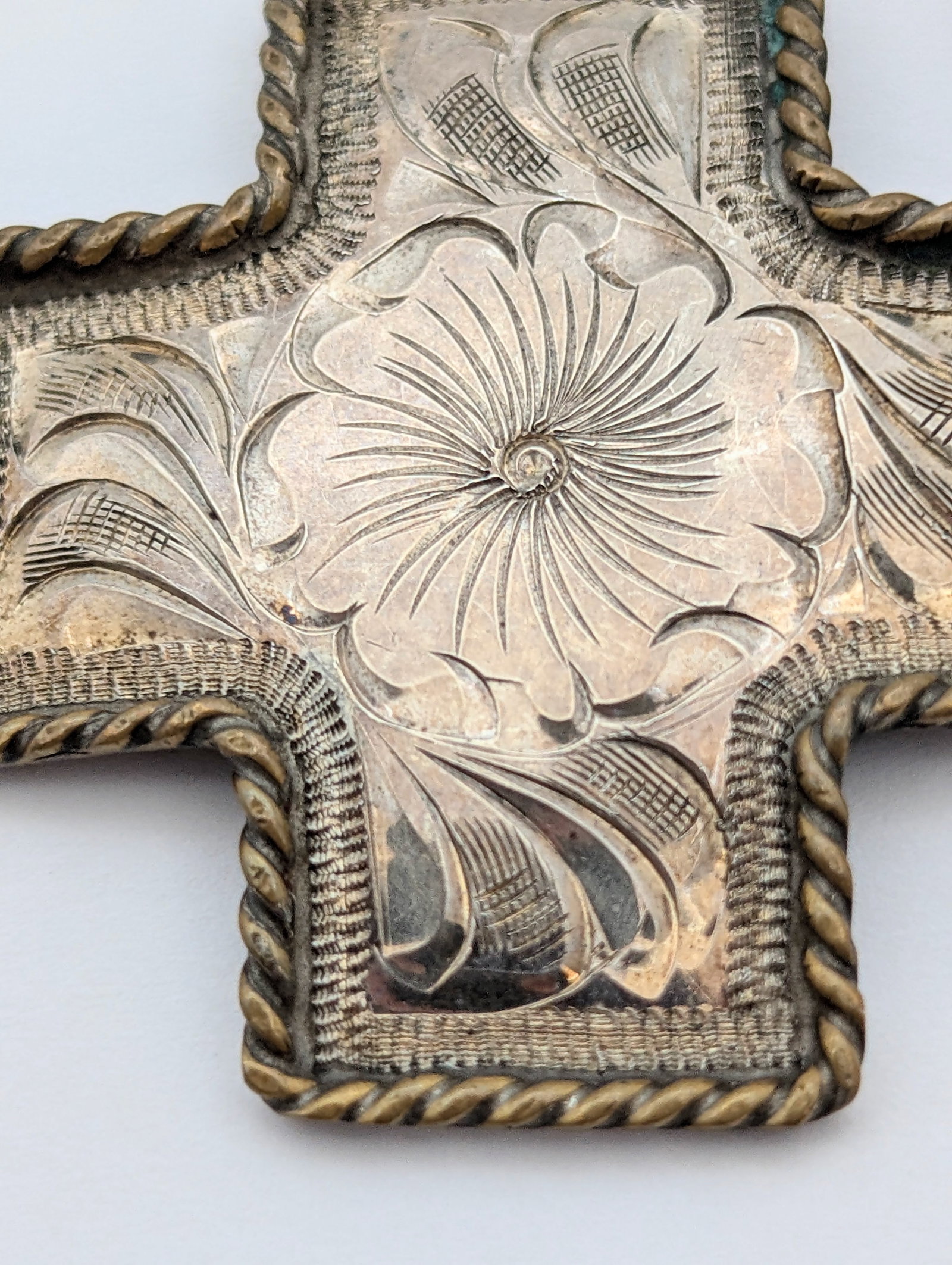 Lot of 2 Vintage Sterling Silver Engraved Floral Cross Pendants - 2