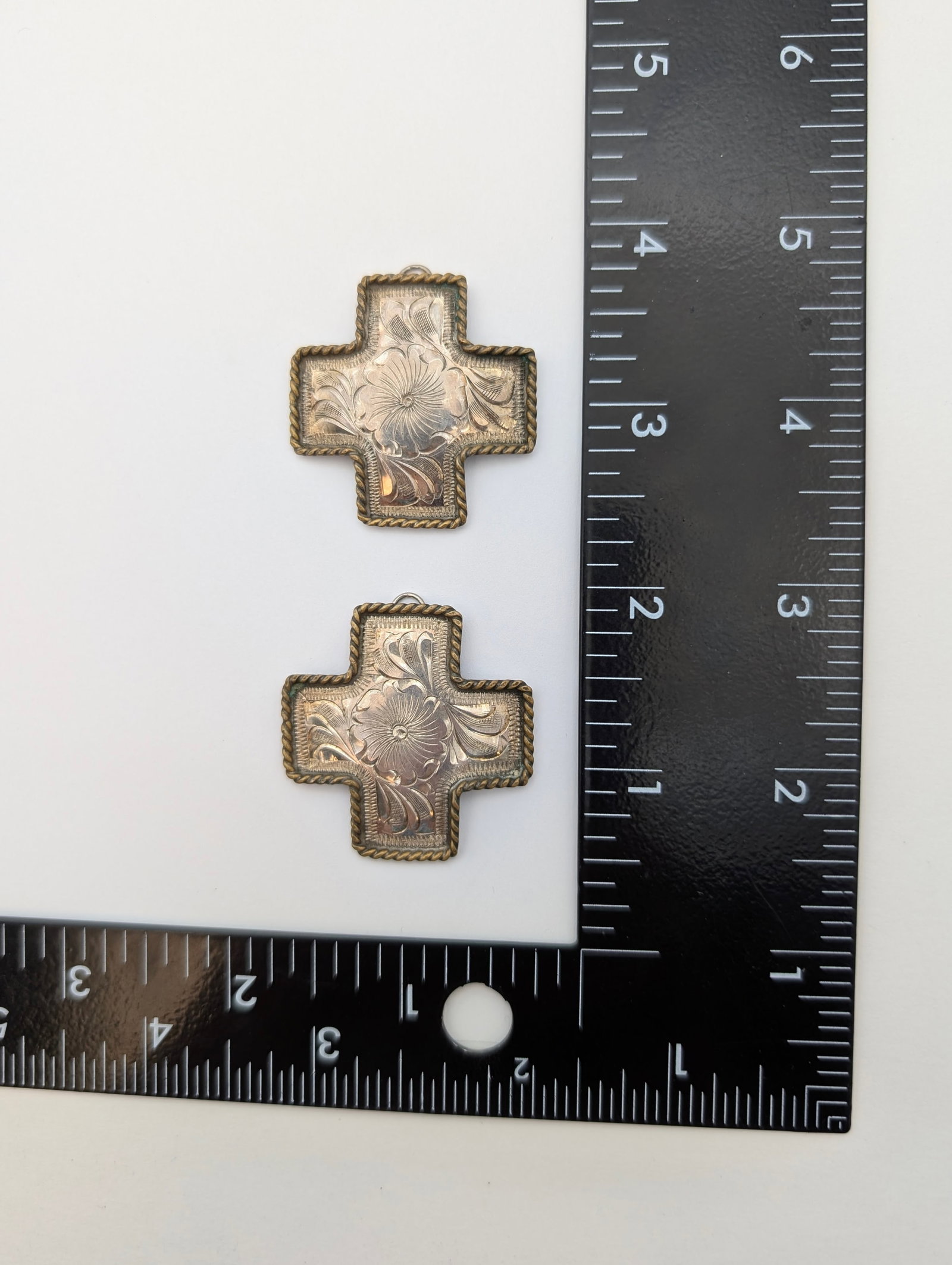 Lot of 2 Vintage Sterling Silver Engraved Floral Cross Pendants - 5