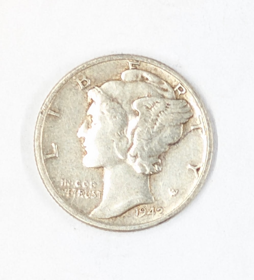 1942 Silver Mercury Dime (1 of 2)