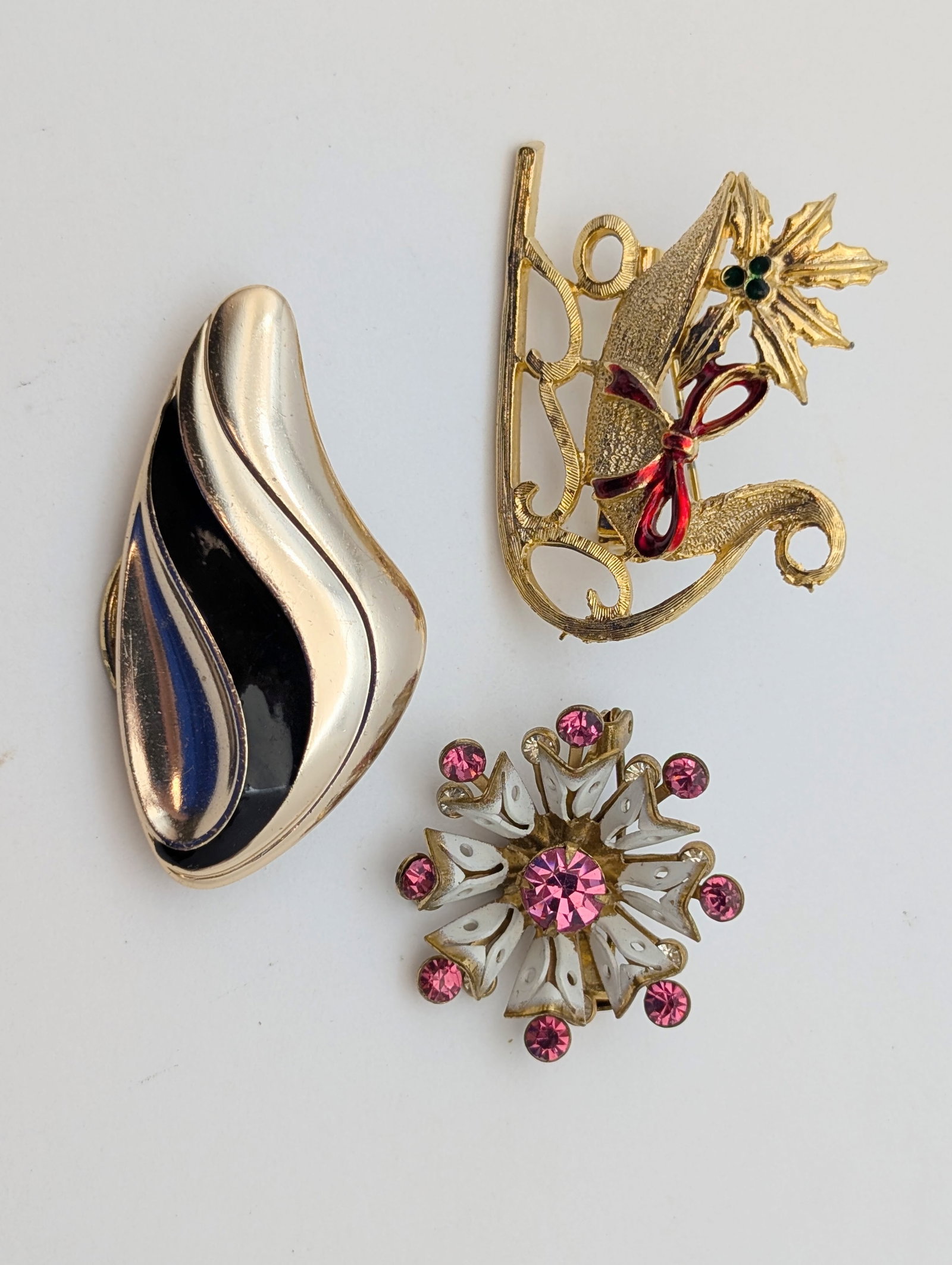 Lot of 12 Ladies Brooches/Pins- Floral, Butterfly, etc. - 6