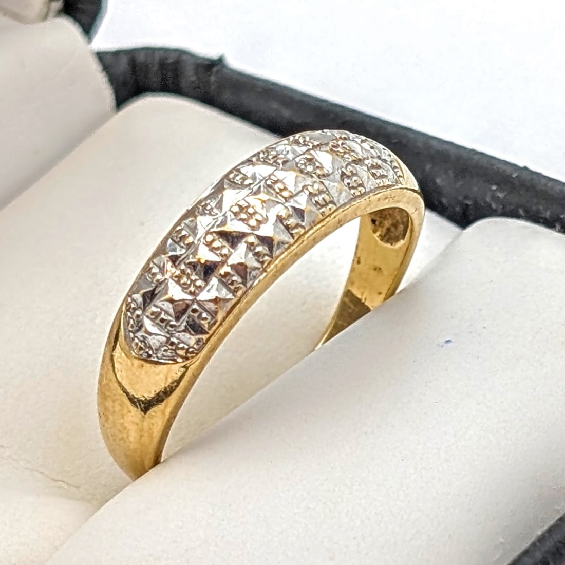 Vintage Italy Milor 14k Gold Textured Band Ring- 2.9g: Size:9.7