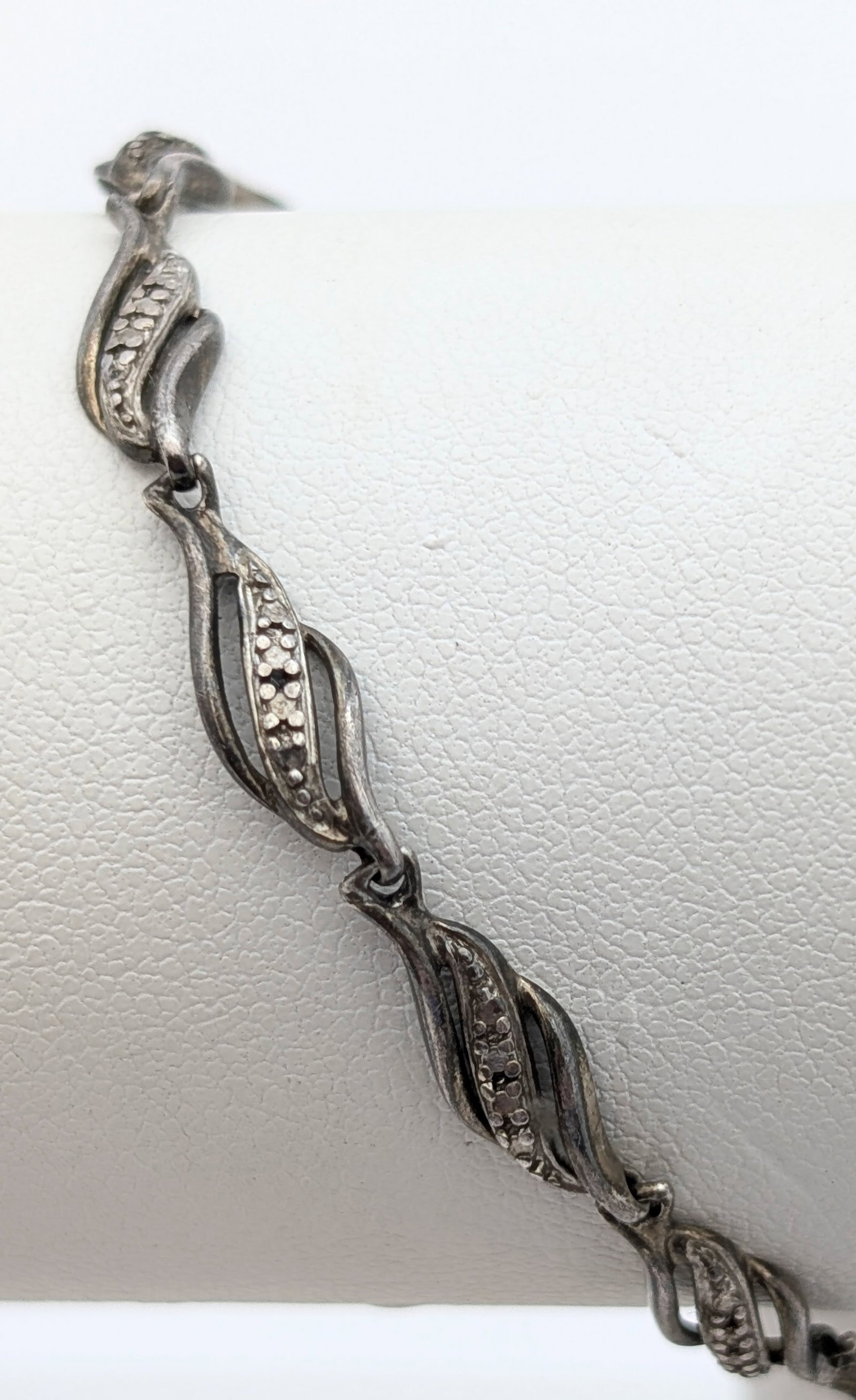 Timeless Sterling Silver Wave Link Bracelet Accented w/ Small Stones: Length: 8in