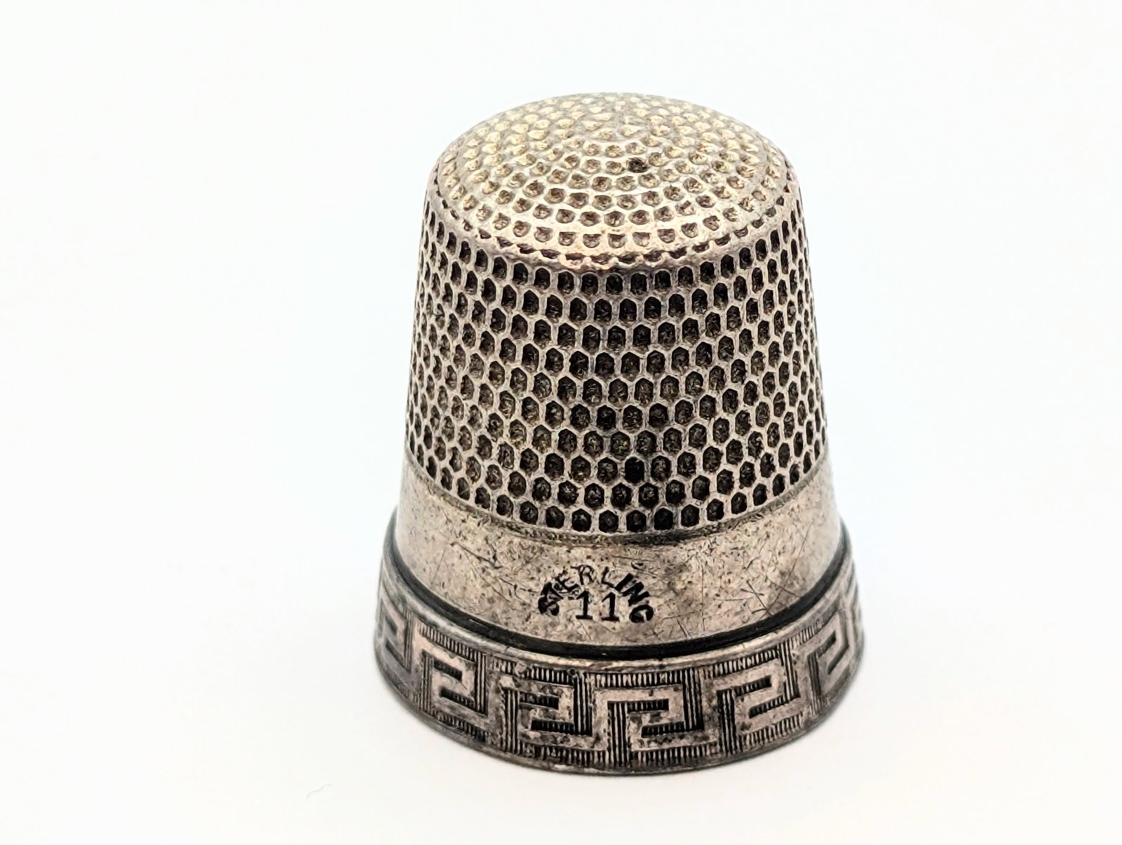 Antique Sterling Silver Sewing Thimble- Classic Honeycomb Dimple Pattern 4.62g: Size: 1in