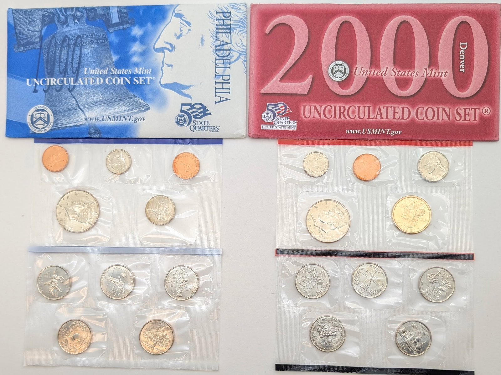 Lot of 2 US Mint Uncirculated Coin Sets- 1999 P, 2000 D: Coin
