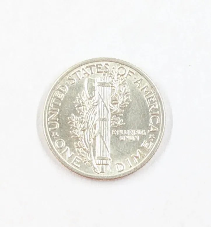 FEATURE - 1941 Uncirculated Silver Mercury Dime - 2