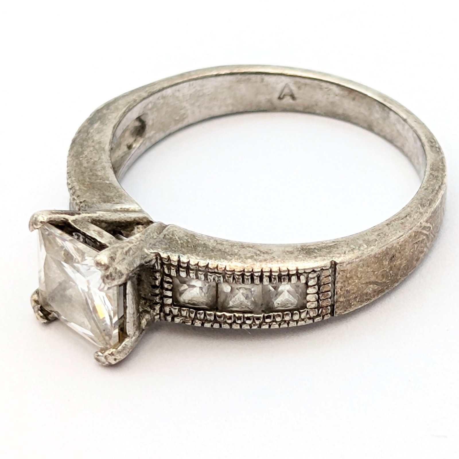 Timeless Sterling Silver Ring Featuring a Princess Cut CZ - 4