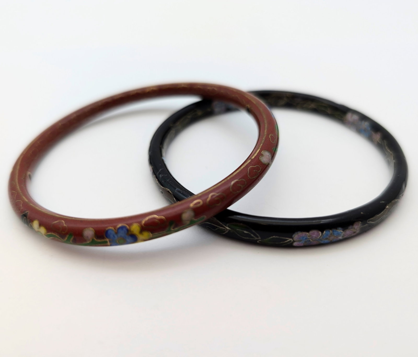 Lot of 5 Vintage Bracelets- Bangle and Beaded Styles - 4