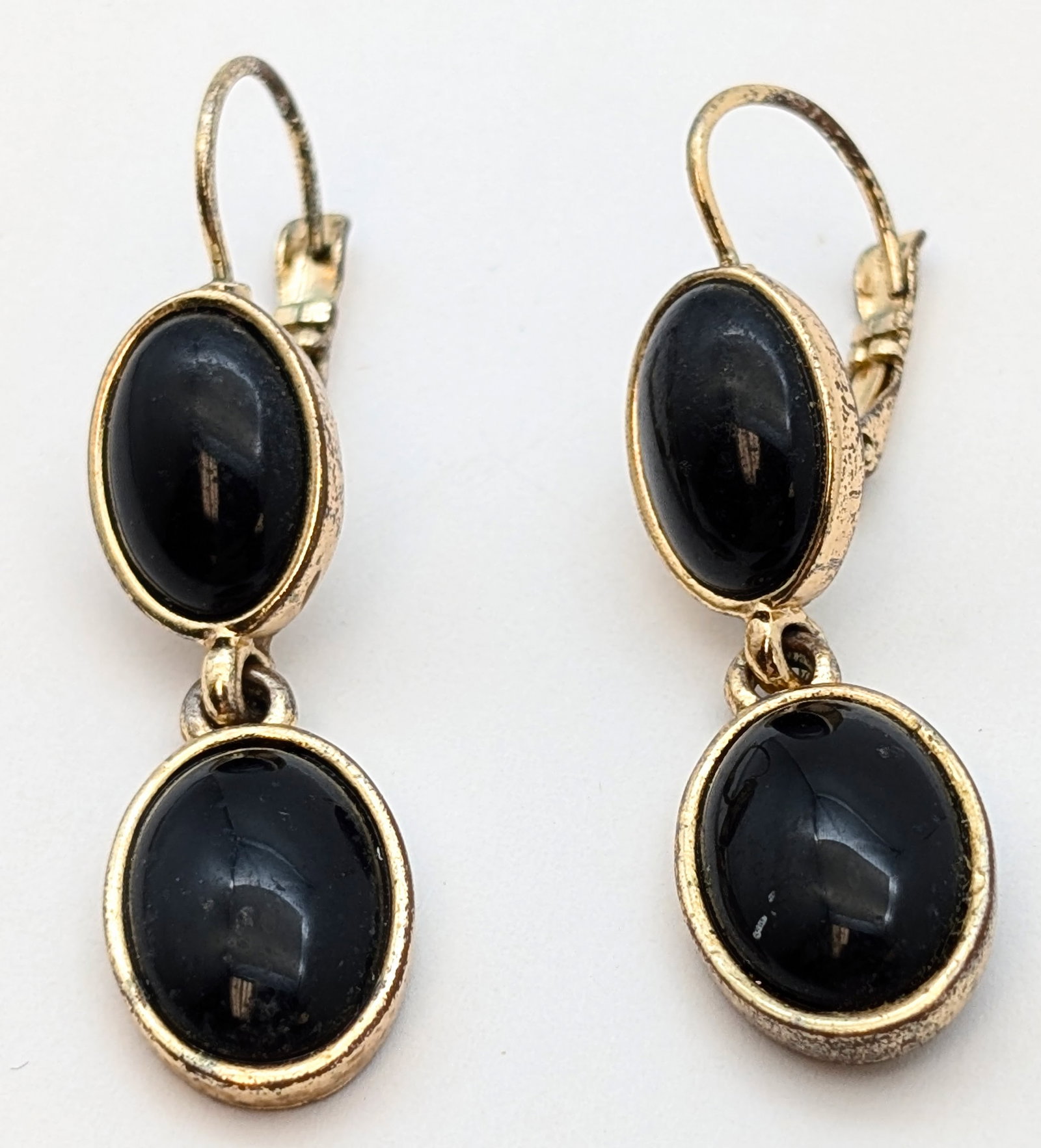 Lot of 2 Modern Dangle Earrings: Carolee, Monet - 4