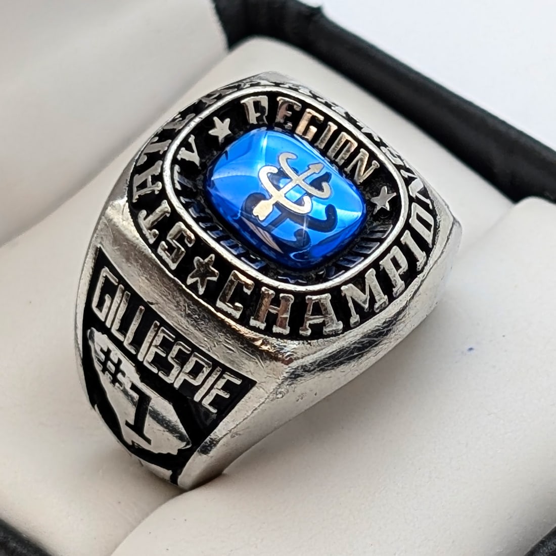 St Championship Rebels Ring w/ Blue Center Stone: Size 8.5