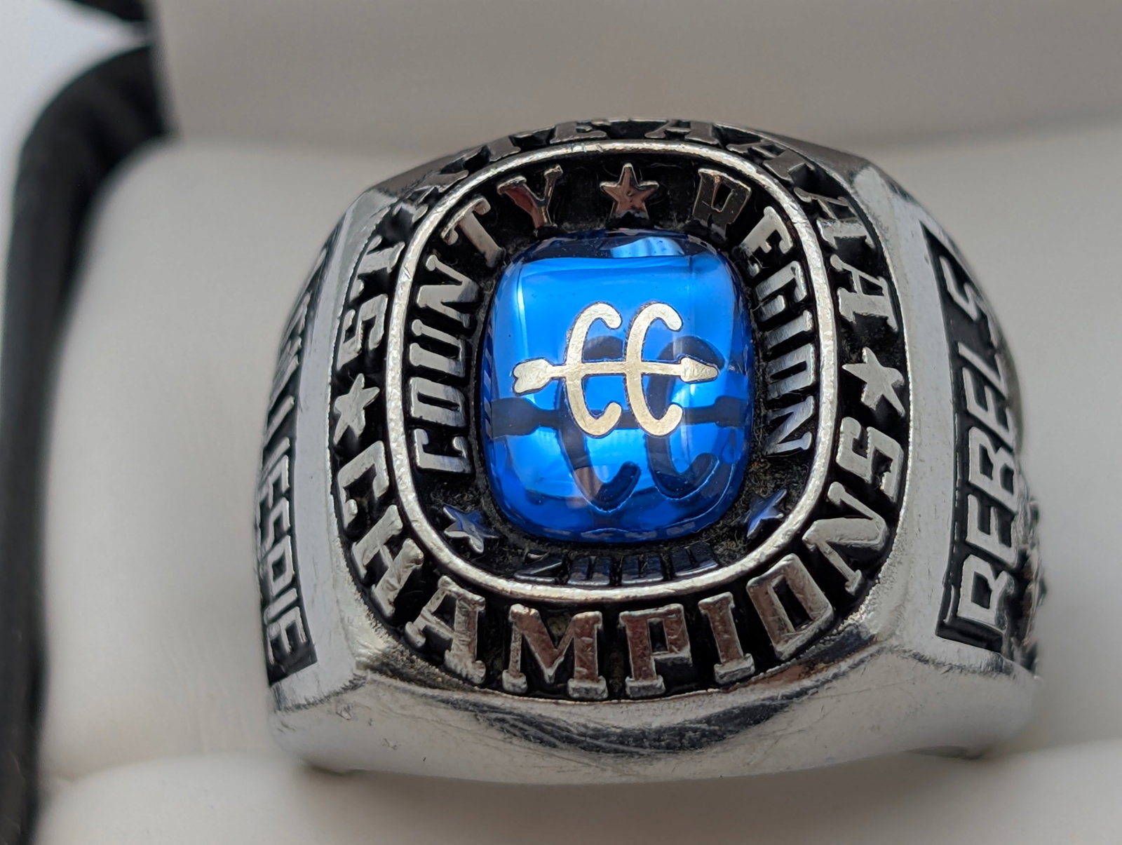 St Championship Rebels Ring w/ Blue Center Stone - 3