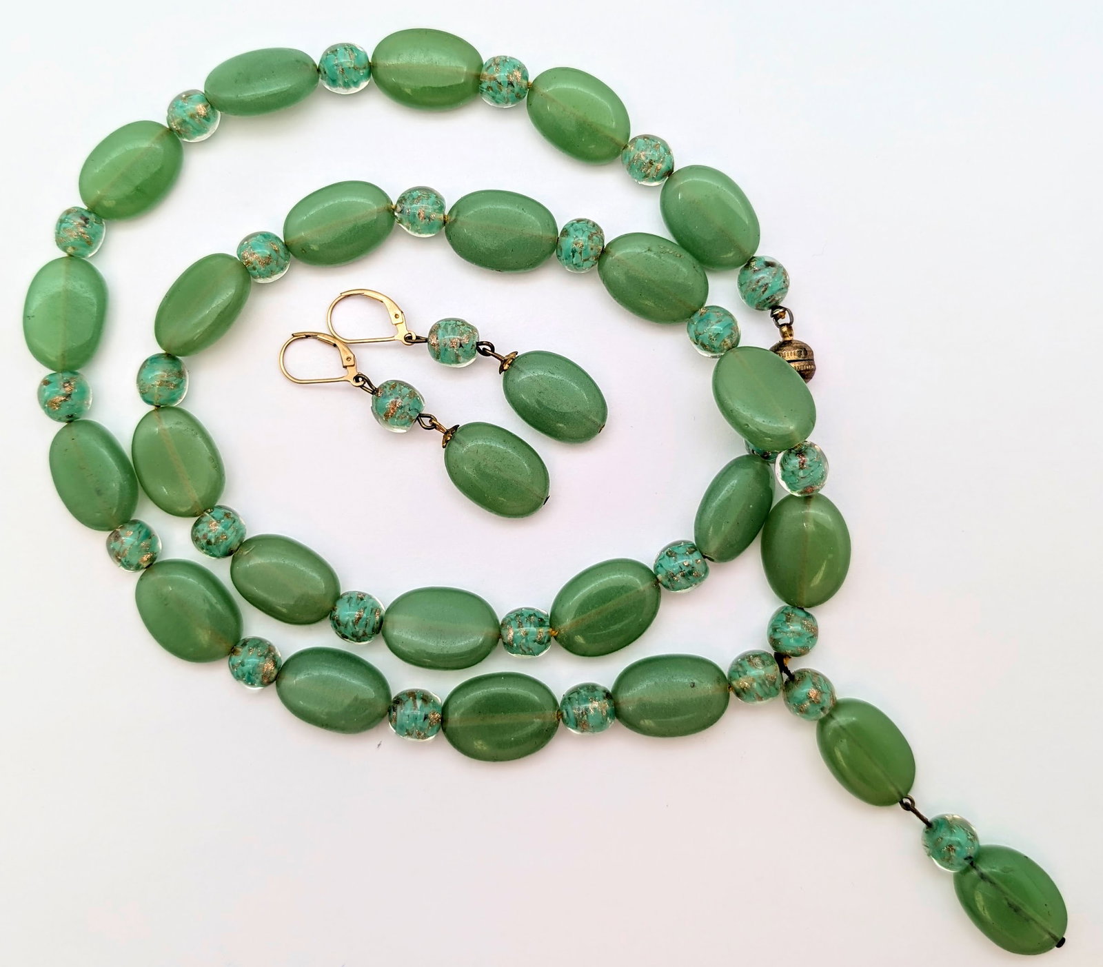 Vintage Mint Green Oval Beaded Necklace & Earring Set - 2
