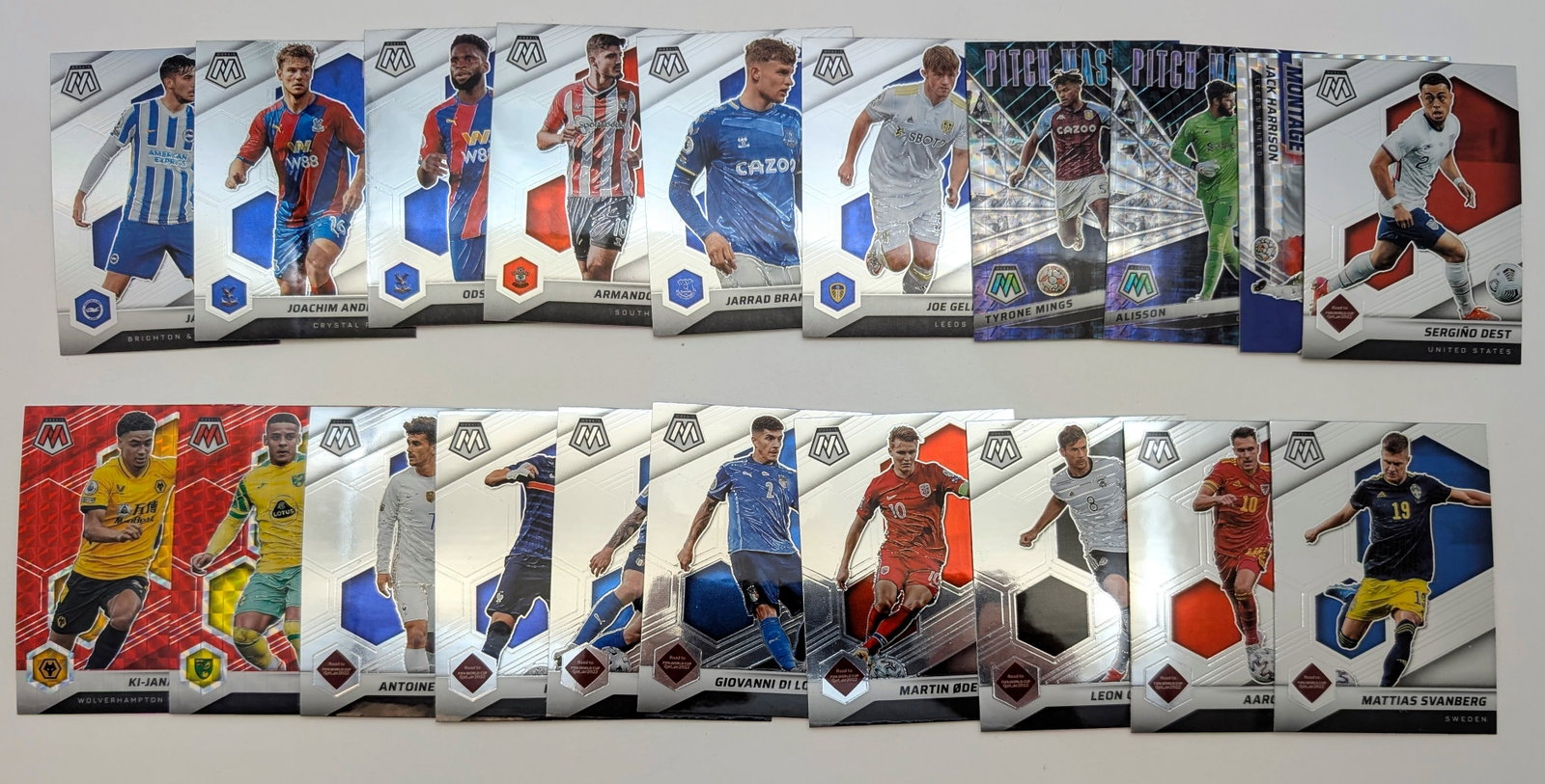 Large Lot of Panini Mosaic Road to FIFA World Cup Trading Cards - 4