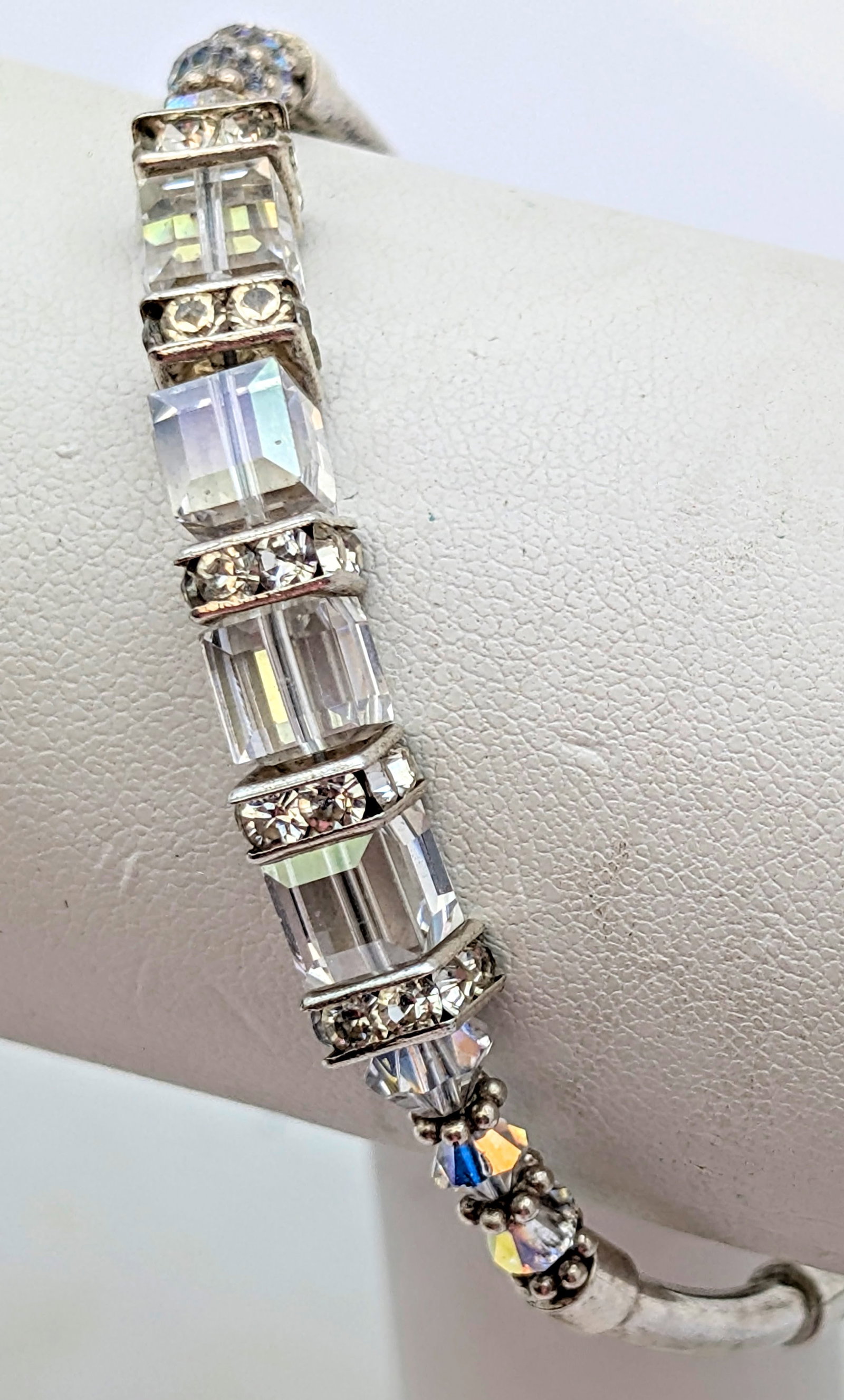 Timeless Sterling Silver Rhinestone Link Bracelet: Length 7in