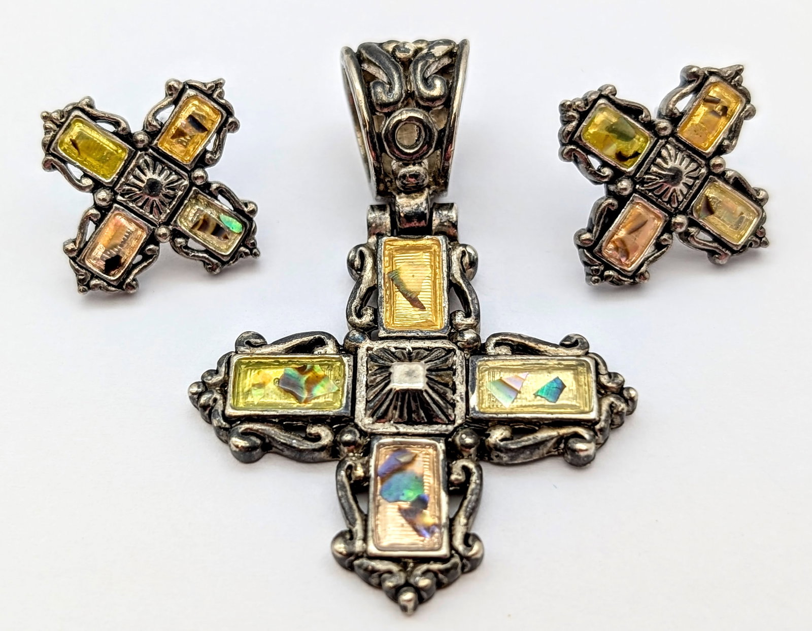 Vintage Silver Toned Cross Pendant and Earring Set: _