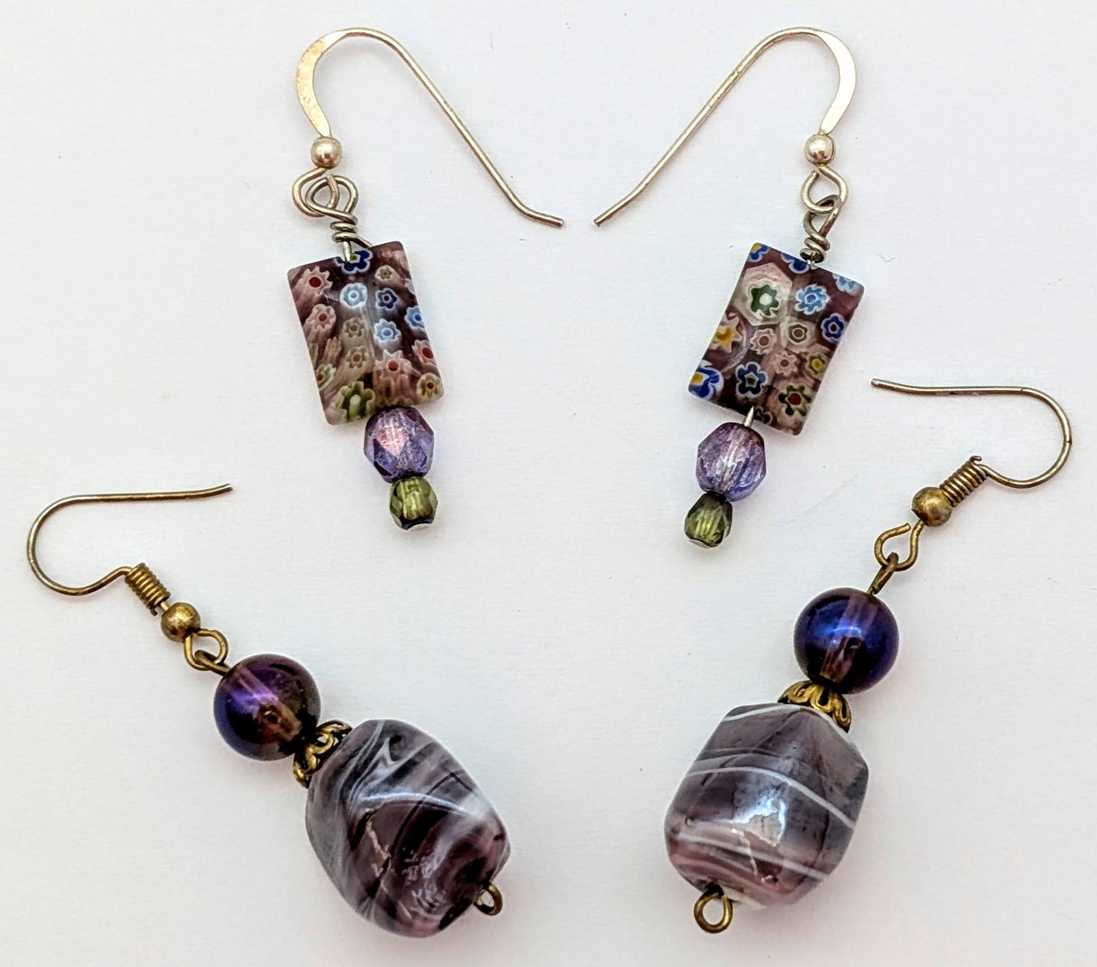 Lot of 2 Glass Beaded Earrings- Flower Design, Marble: _