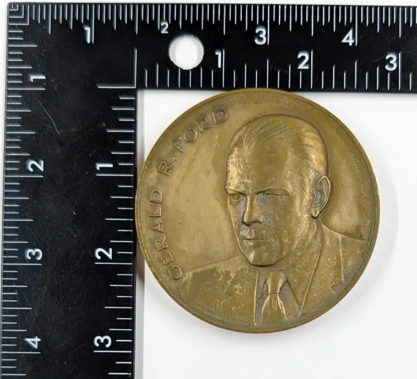 1974 Gerald R. Ford Bronze Inaugural Jumbo Medal - 2