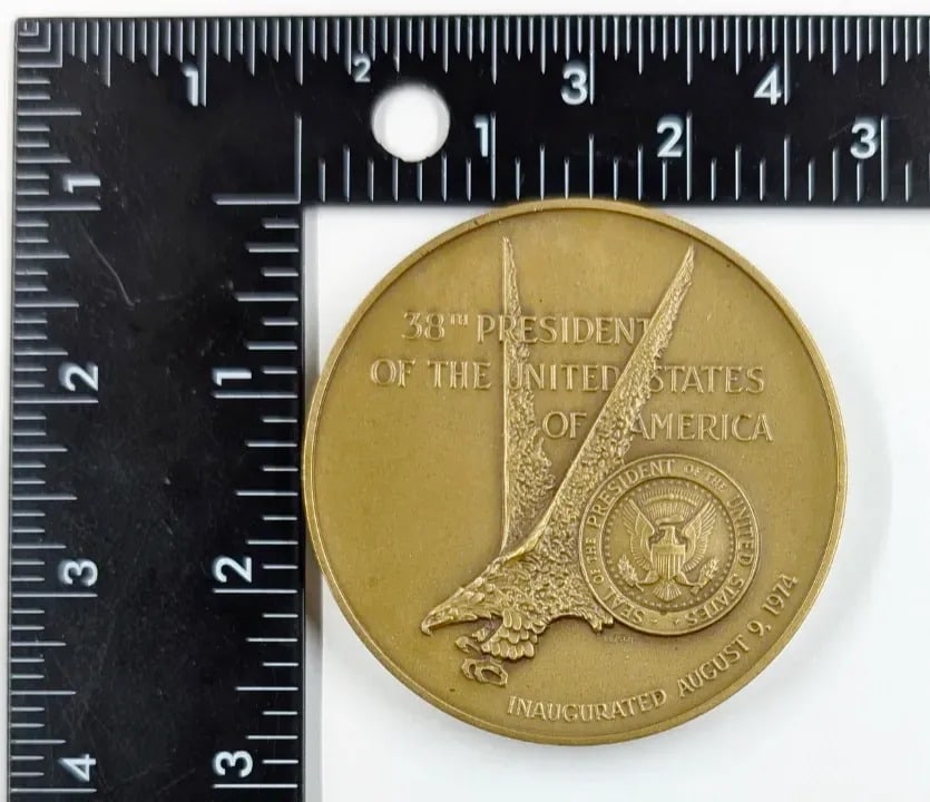 1974 Gerald R. Ford Bronze Inaugural Jumbo Medal - 3