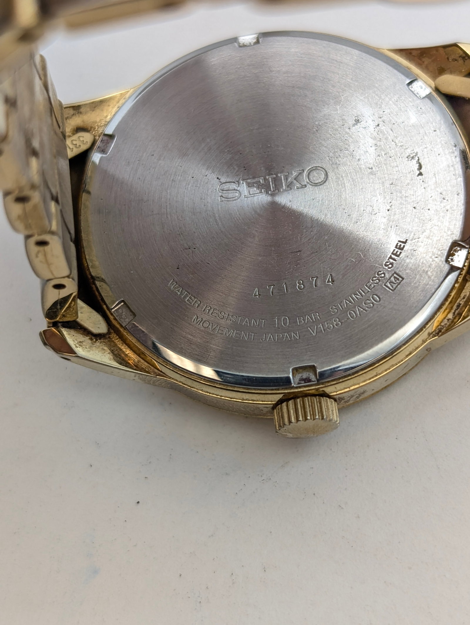 FEATURE - Seiko Gold Toned Watch - 5