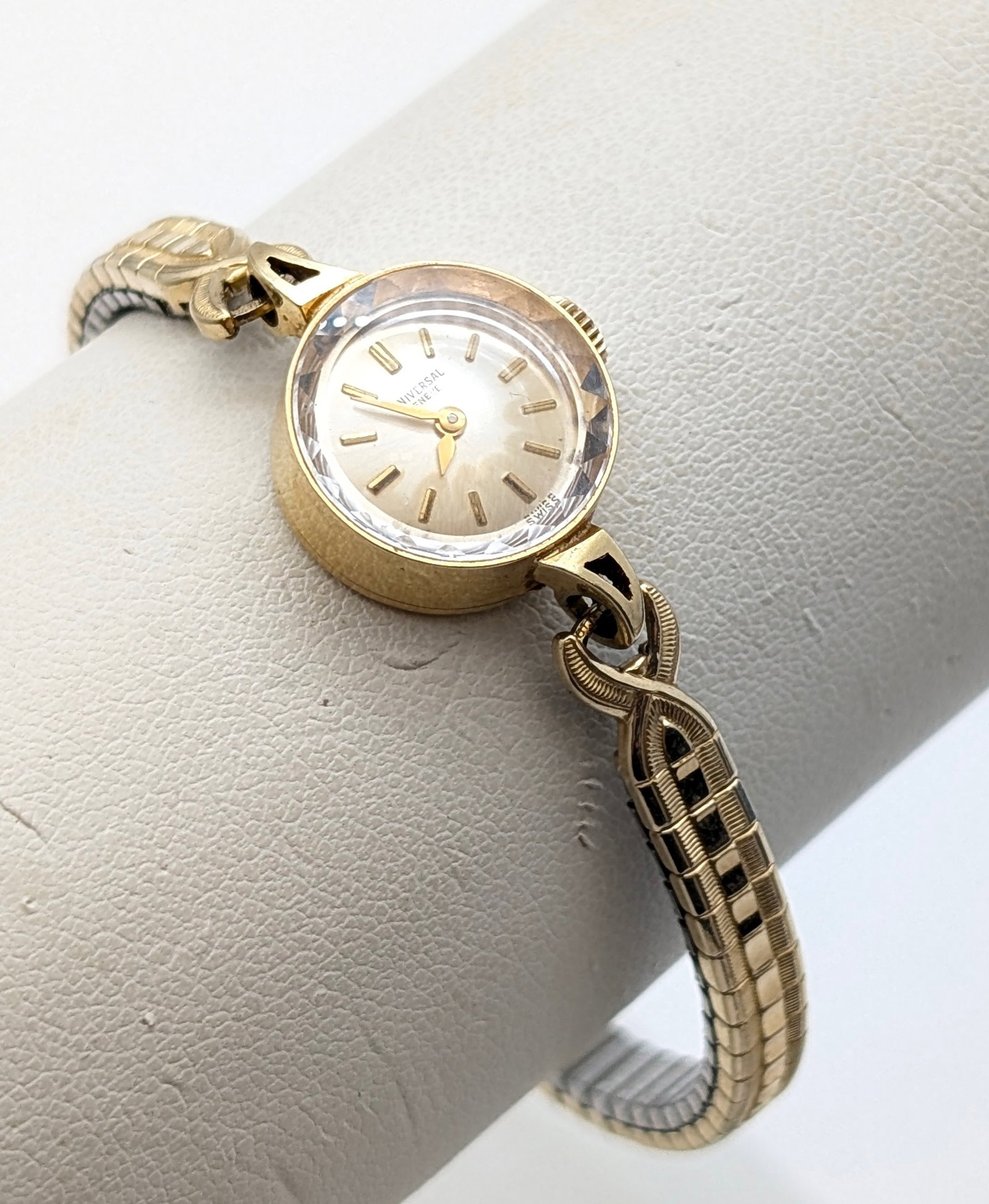 Feature -Classic 18k Ladies Universal Watch - 2