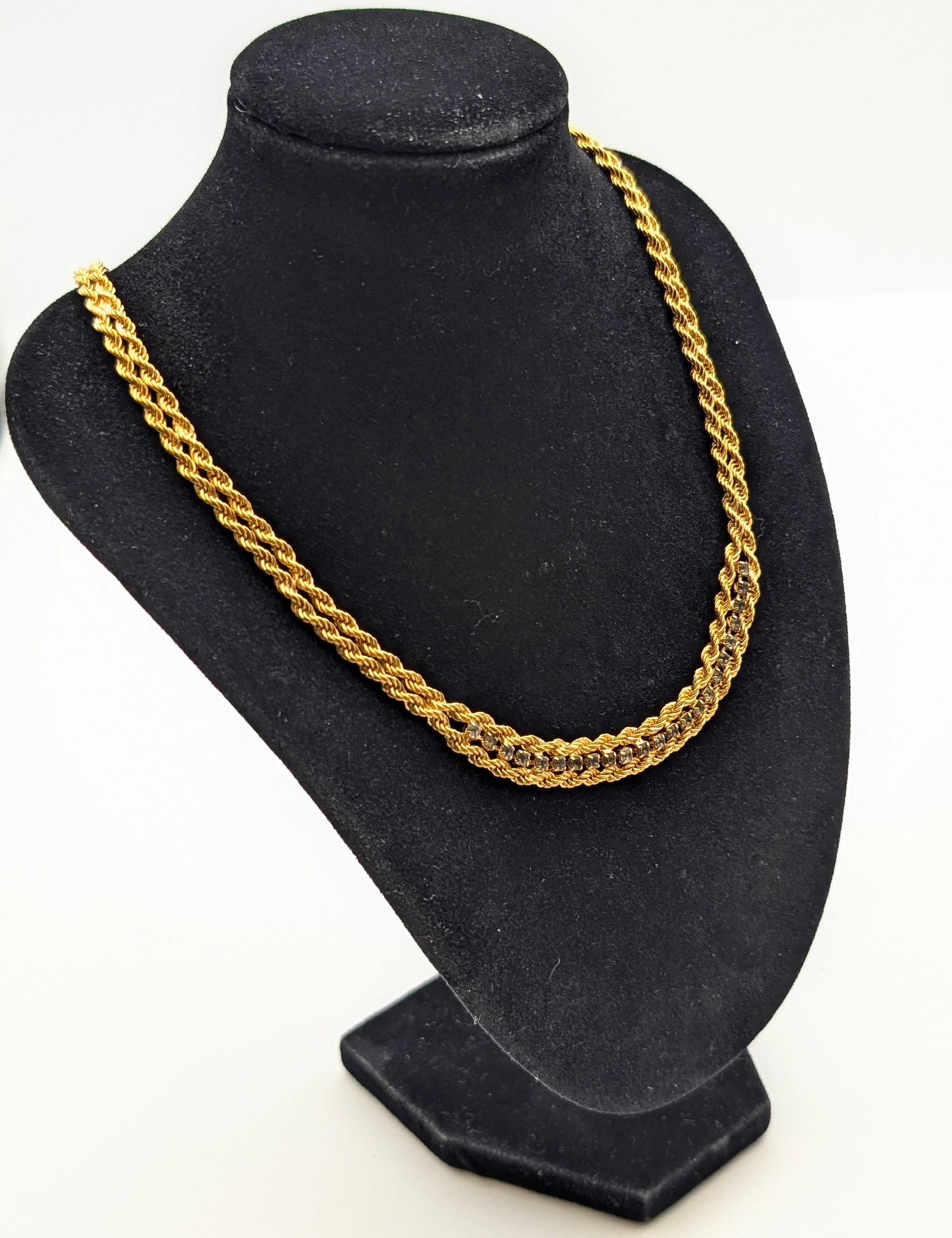 Stunning Gold Tone Eisenberg Ice Vintage Necklace with Stones: _