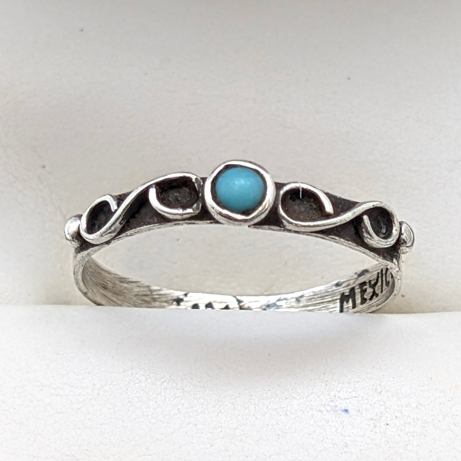 Vintage Mexican Sterling Silver Scroll Ring w/ Small Turquoise Stone: Size 7