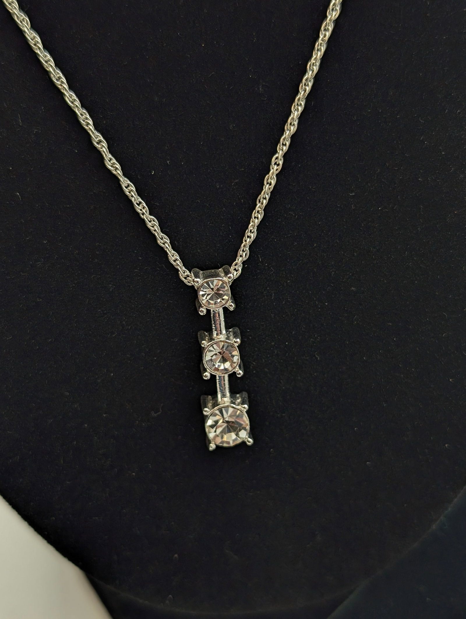 Premier Designs Silver Toned Necklace & Earrings Set - 2