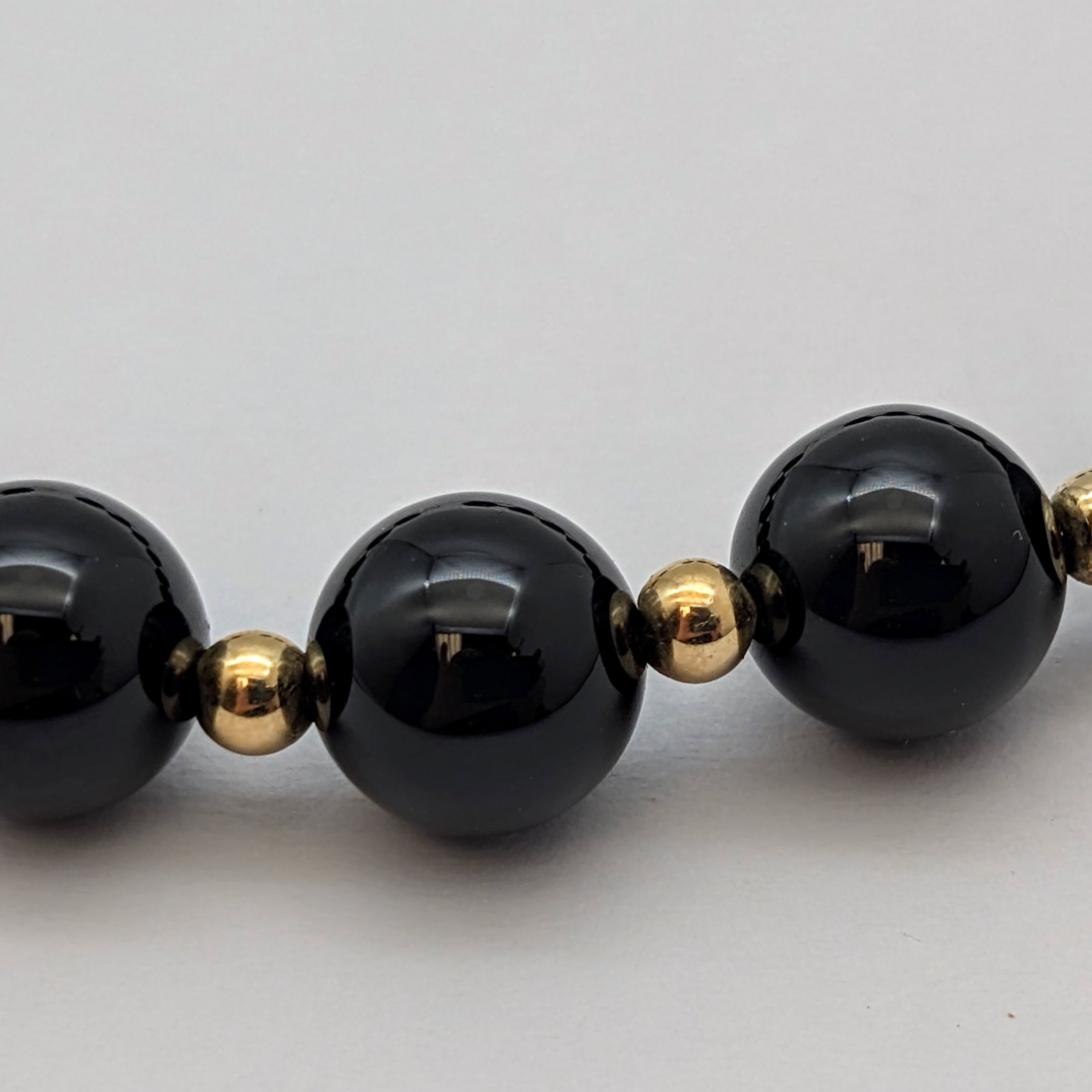 Classic 14k Gold and Black Onyx Beaded Bracelet - 3
