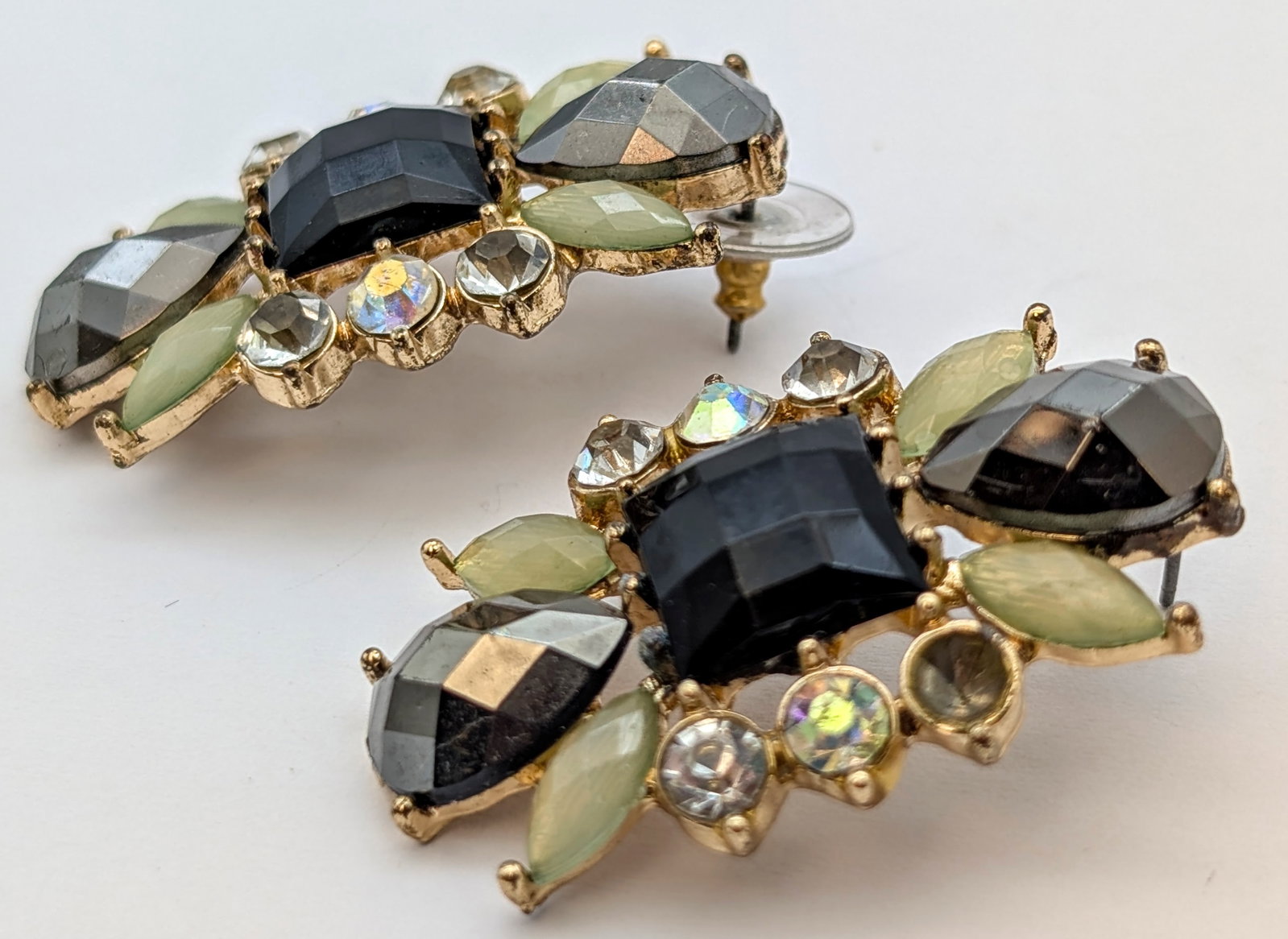 Lot of 5 Vintage Costume Earrings- Gold Toned, Silver Toned - 5