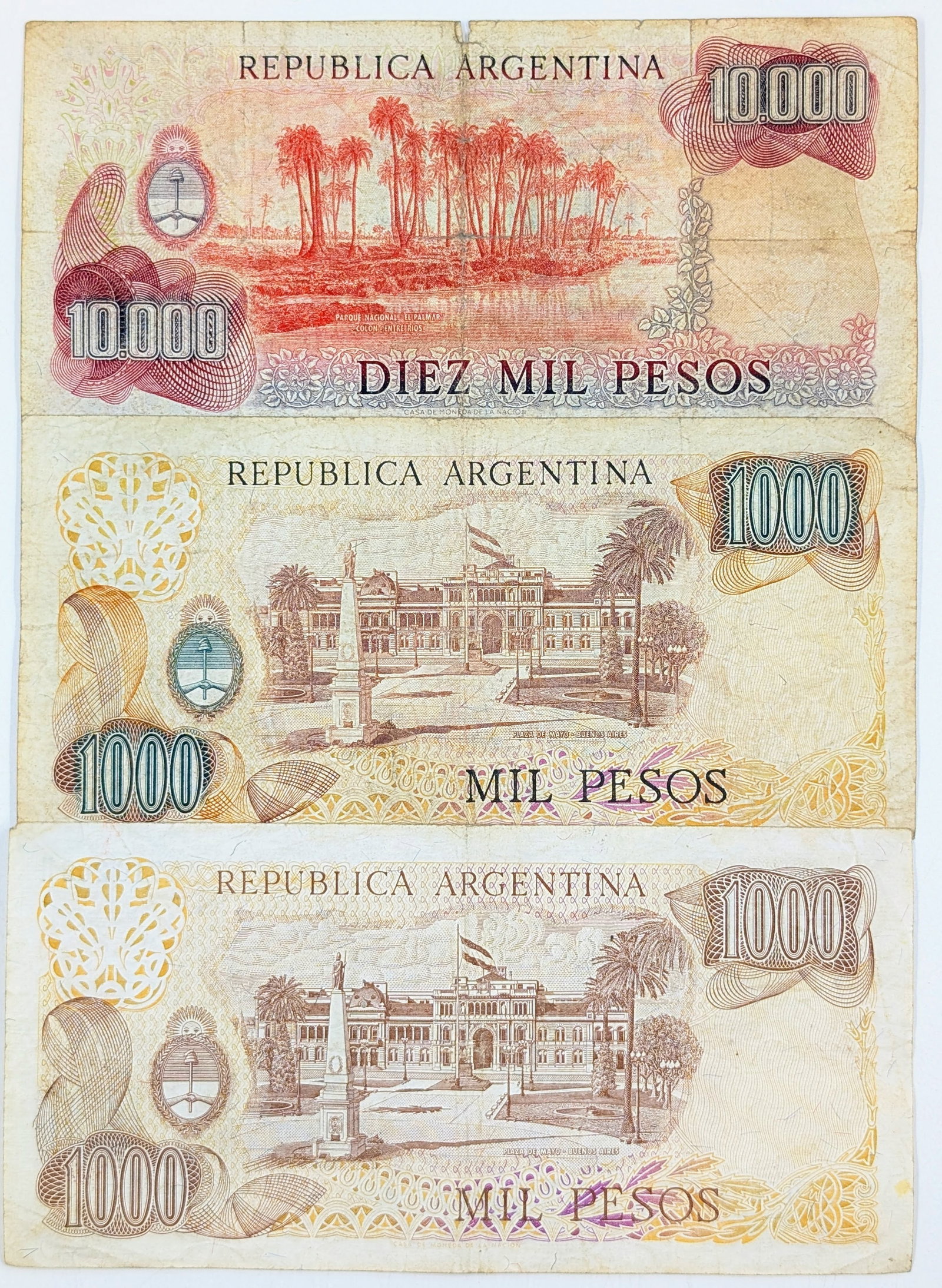 Lot of 3 Argentina Banknotes - 2