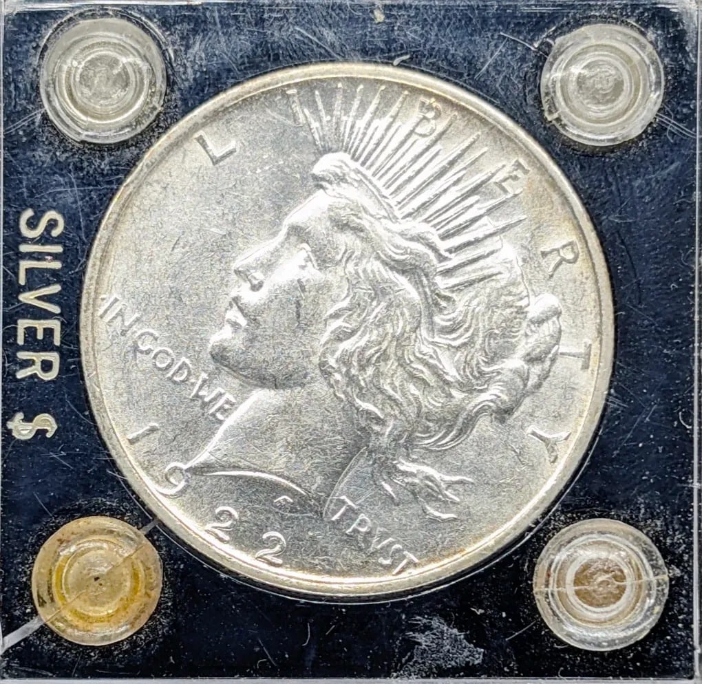 1922-D Silver Peace Dollar- In a Capitols Case: _