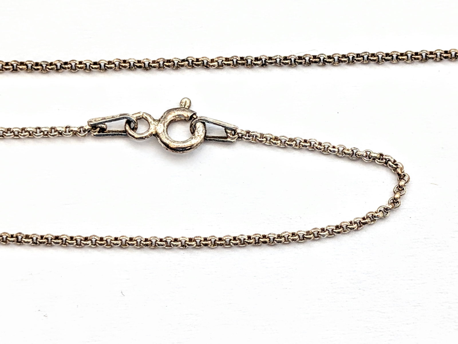 Classic Sterling Silver Necklace w/ Sculptural Pendant- 13.32 g - 5