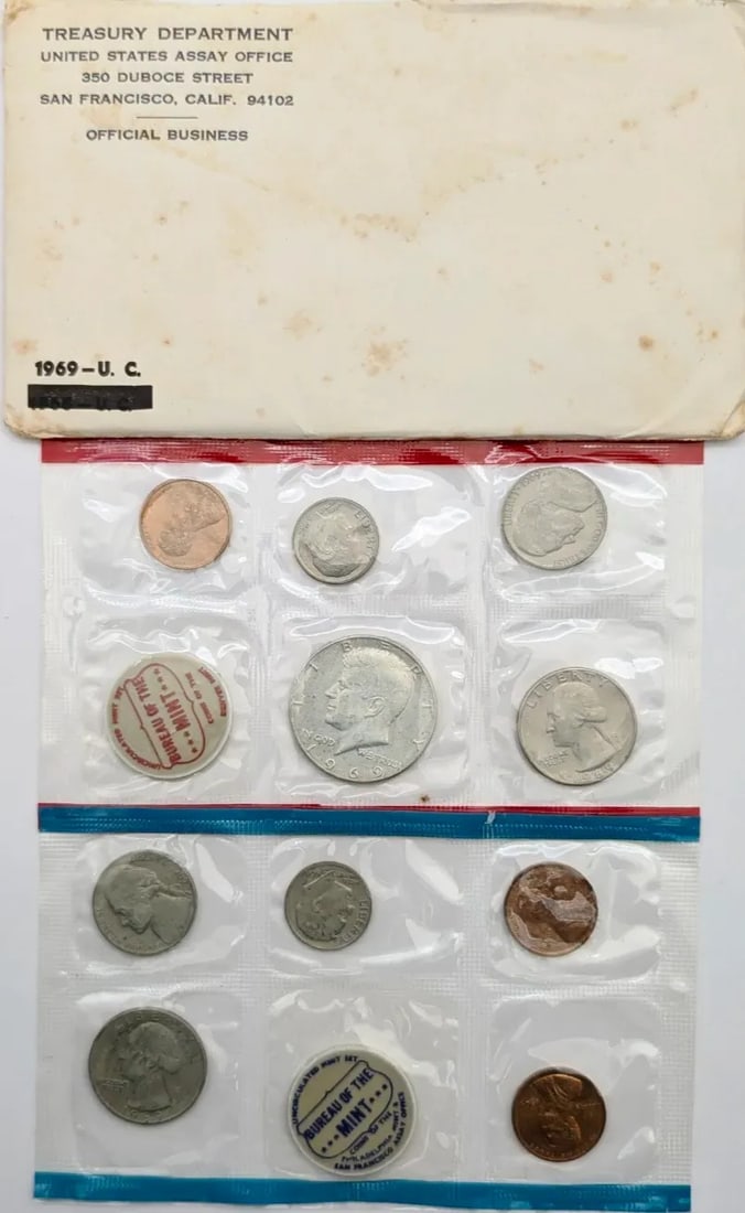 1969 US Mint Uncirculated Set w/ Silver JFK Half: _