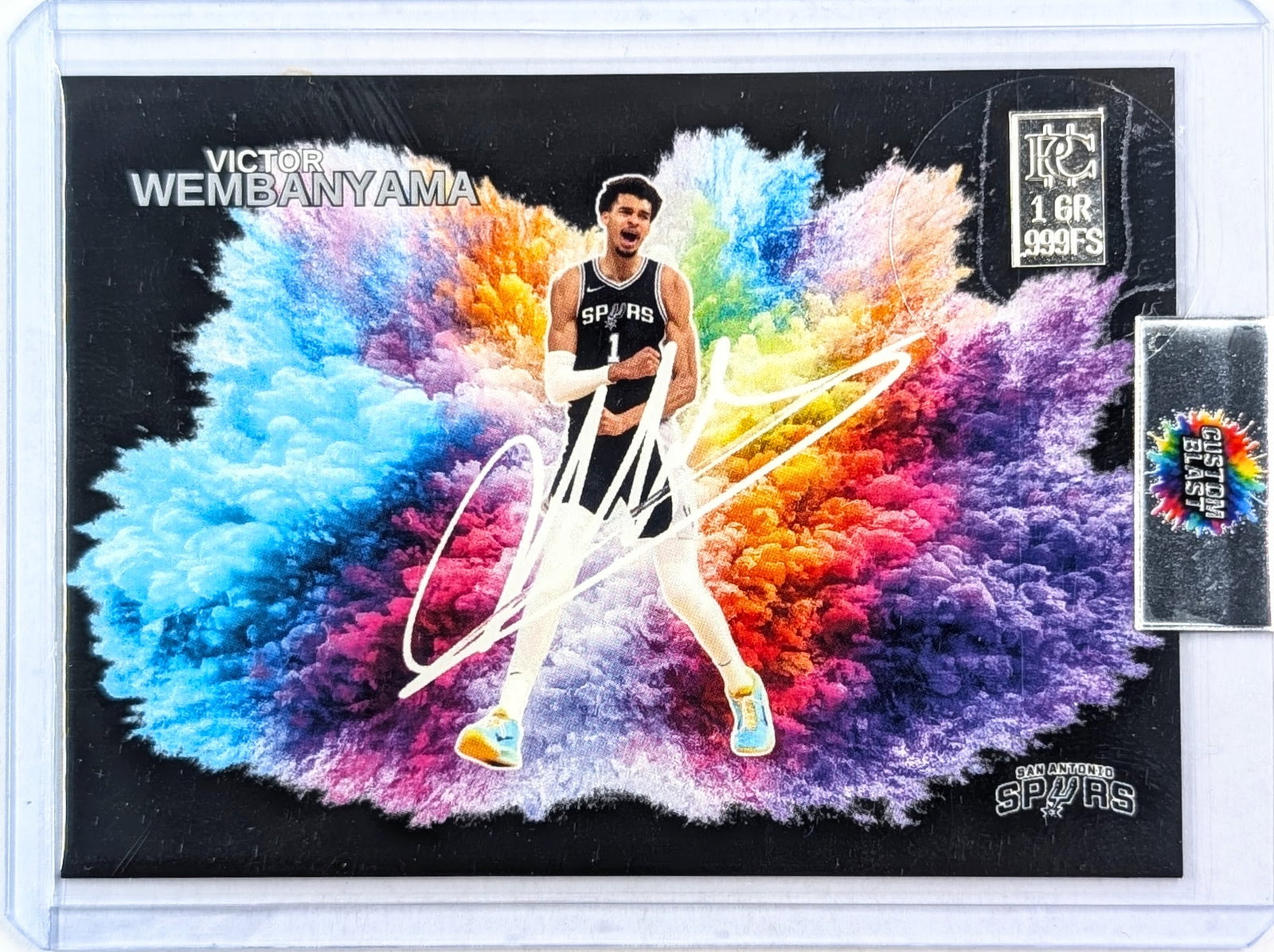 Victor Wembanyama Trading card with Silver Grain: _
