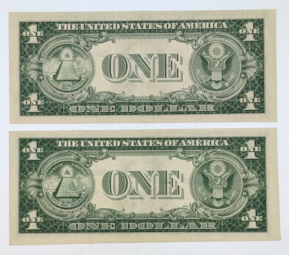 Lot of 2 1935 G/E Series Silver Certificate $1 Notes - GREAT Condition - 2