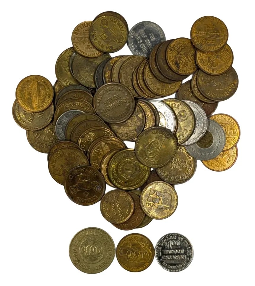 Large Lot of Vintage Gaming/Car Wash Tokens: _