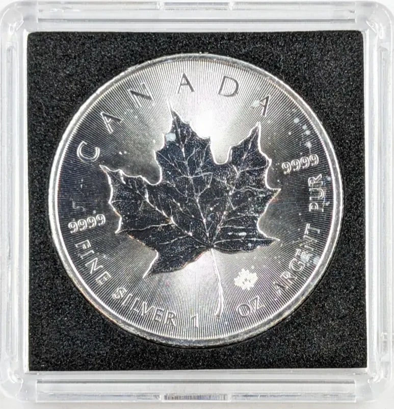 1 Ounce Fine .999 Silver Round- 2016 Canadian Maple - 2