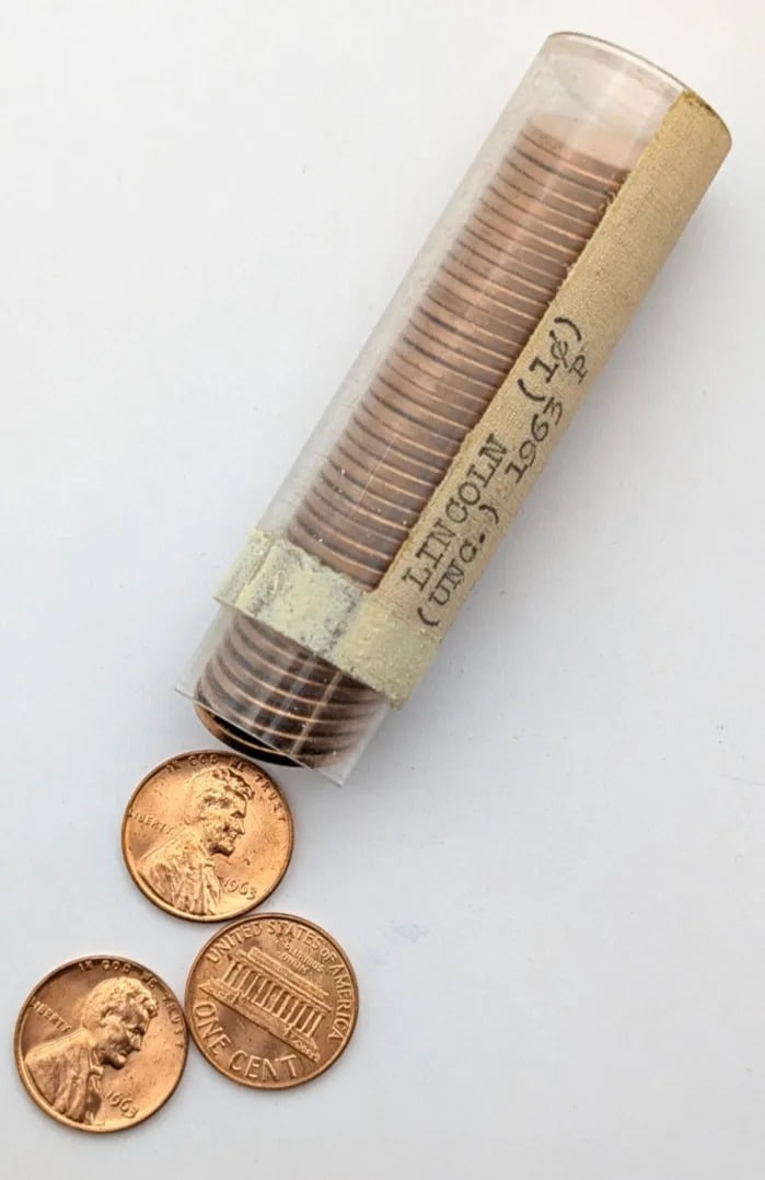 Tub of 50 1963 Uncirculated Lincoln Cents: _