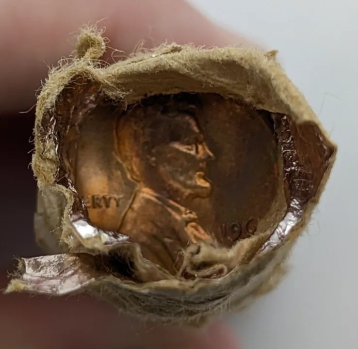 Roll of 50 1968 Uncirculated Lincoln Cents - 3