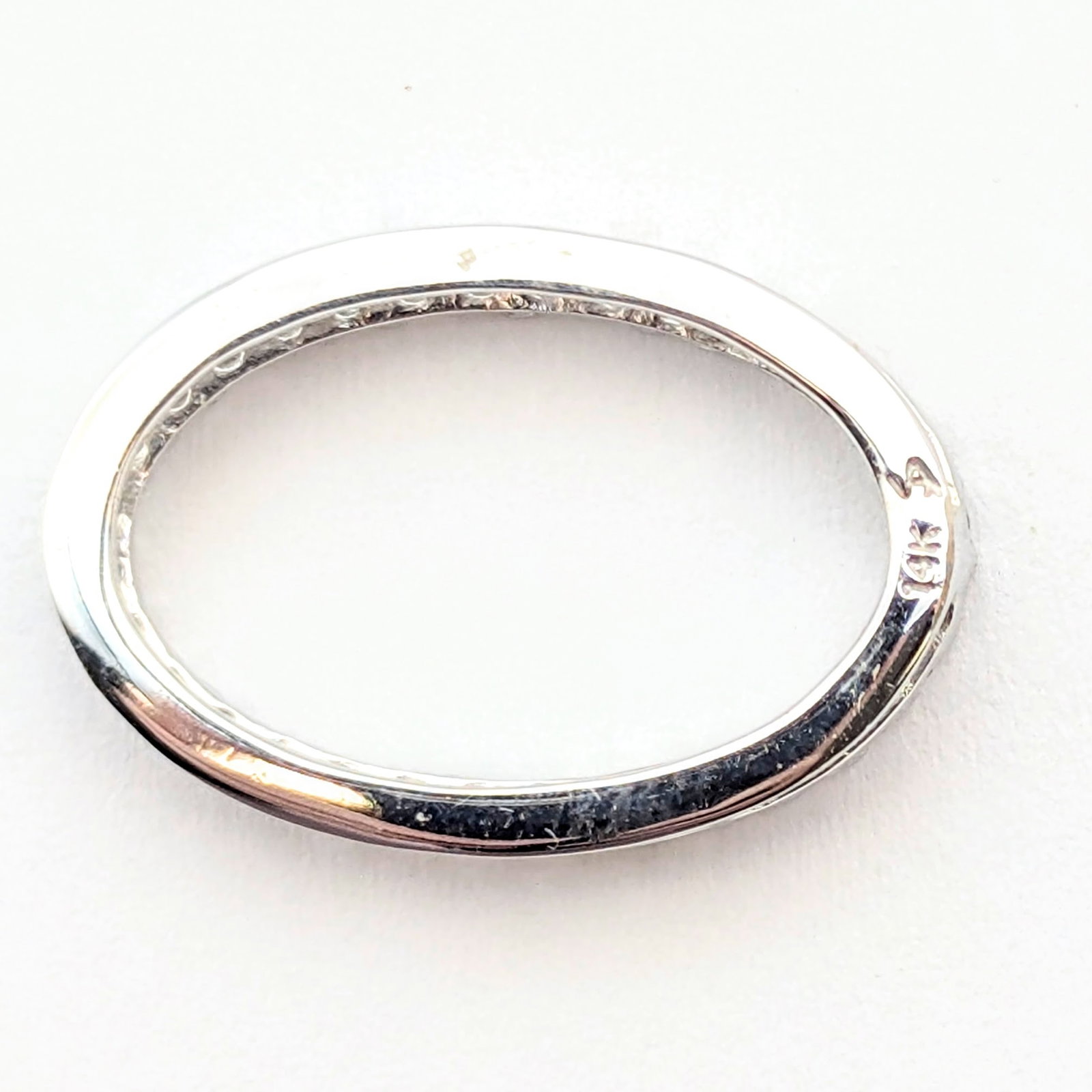 FEATURE- 14K White Gold Pendant w/ 32 Diamonds! 1.25g - 4