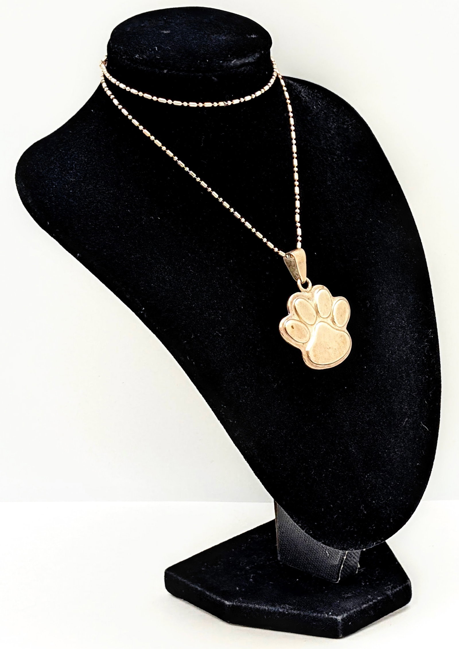 Classic Sterling Silver Necklace w/ Paw Print Pendant- 19.25g: _