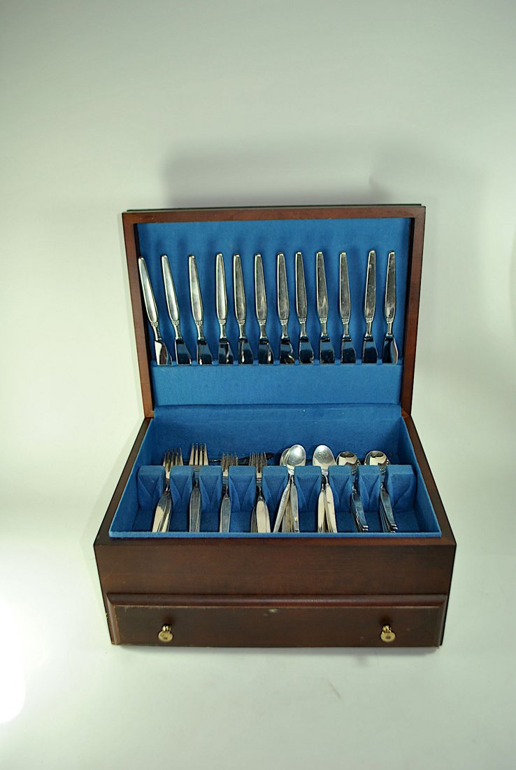 75 Piece Robbe Berking Silverplate Flatware Service (1 of 6)