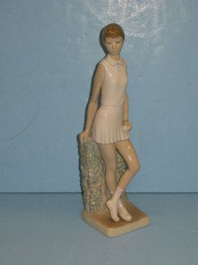 LLADRO FIGURINE 'GIRL TENNIS PLAYER'