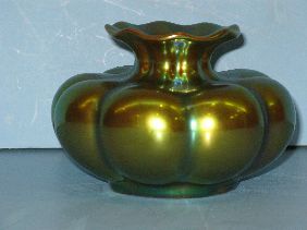 ZSOLNAY 'EOSIN' IRIDESCENT MELON RIBBED VASE - 2