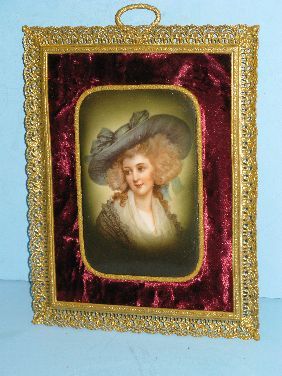 HAND PAINTED PORCELAIN PLAQUE 'PORTRAIT OF A LADY