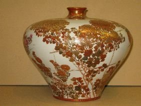 9"X12" SIGNED KUTANI HAND PAINTED VASE - 3