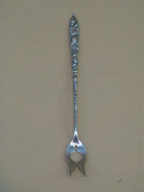 STERLING-TIFFANY VINE PICKLE FORK, WHITING TONGS - 2